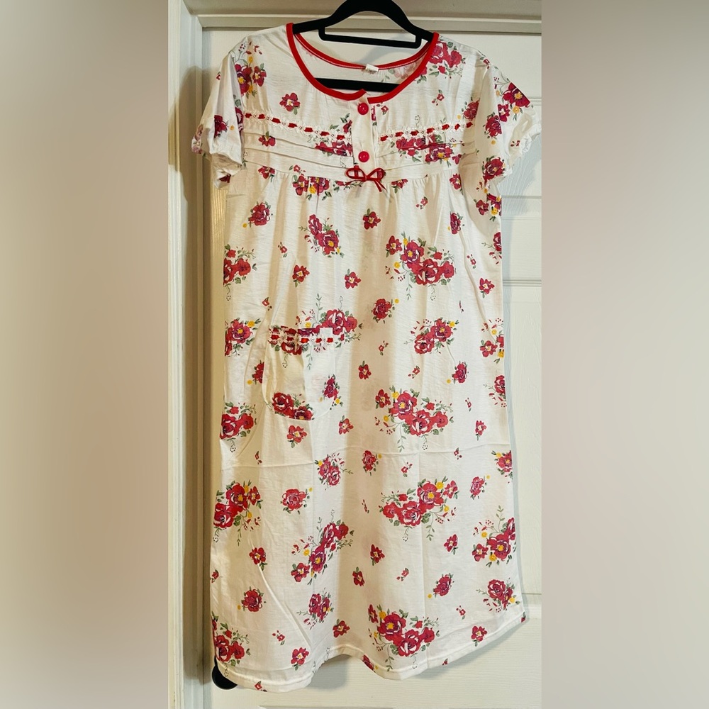 White Floral Short-Sleeve Cotton Nightgown with Red Trim